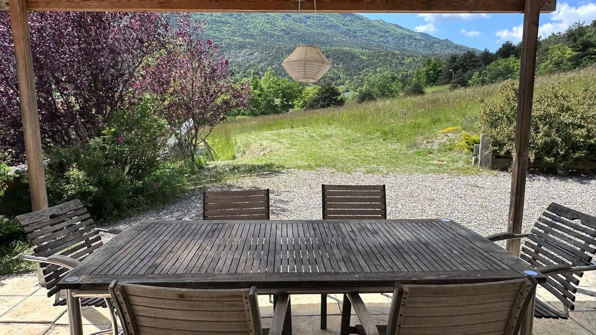 Villa Domaine Mont Saint Juan à Aspremont  Hébergement de vacances Aspremont (Hautes-Alpes)