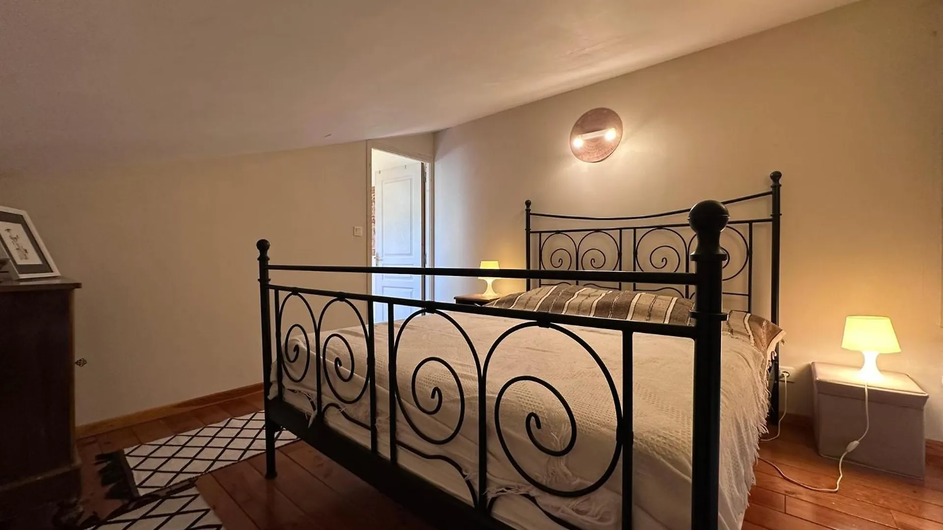 Villa Domaine Mont Saint Juan à Aspremont  Hébergement de vacances Aspremont (Hautes-Alpes)